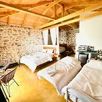 Rocksecret Edge Apartment *
