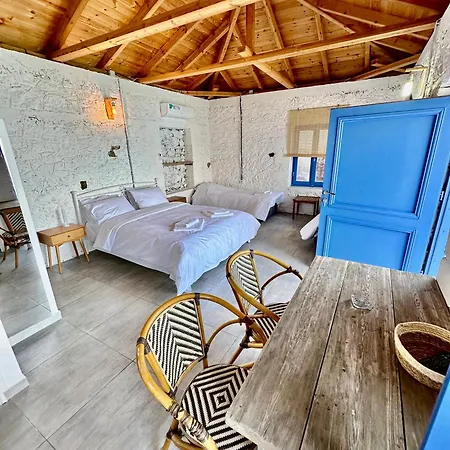 Rocksecret Edge Apartment