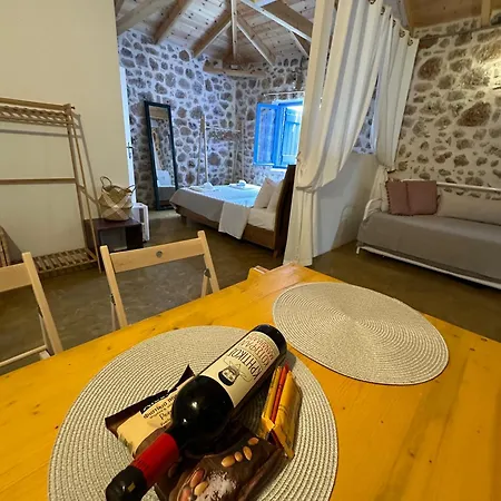 Rocksecret Edge Apartment