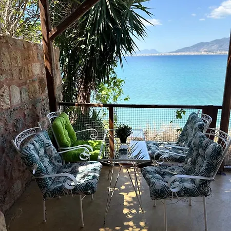 Rocksecret Edge Apartment Kalamata